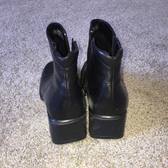 Size 7.5 black “leather” booties with small heel - Picture 3 of 5